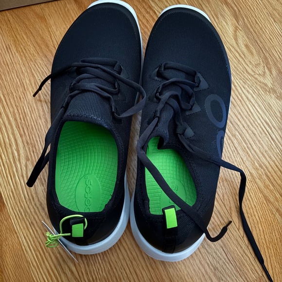 OOFOS Womens' OOmg Sport LS Low Shoe - White/Black Size 9.5 US - Picture 1 of 4